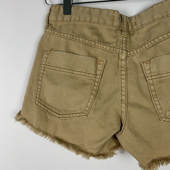 Free People Distressed Fray Hem Jean Shorts 24 - Picture 7 of 15